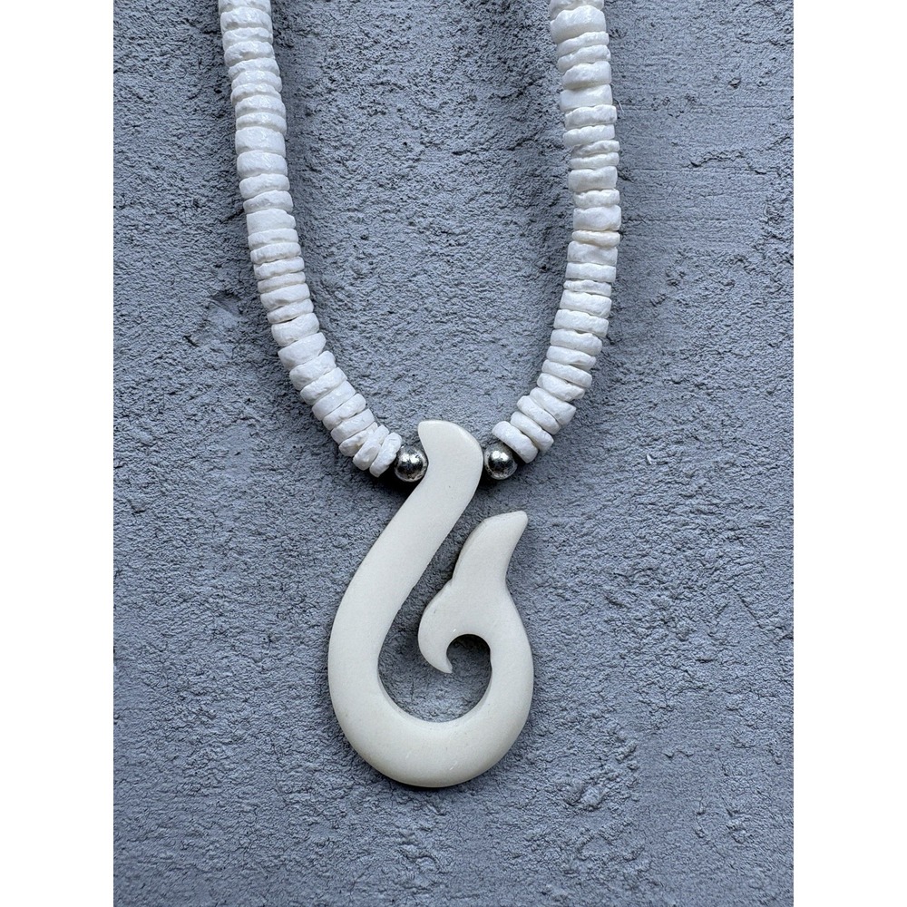 Hawaiian Clam Shell and‎ Bone Fish Hook Choker 18" Necklace